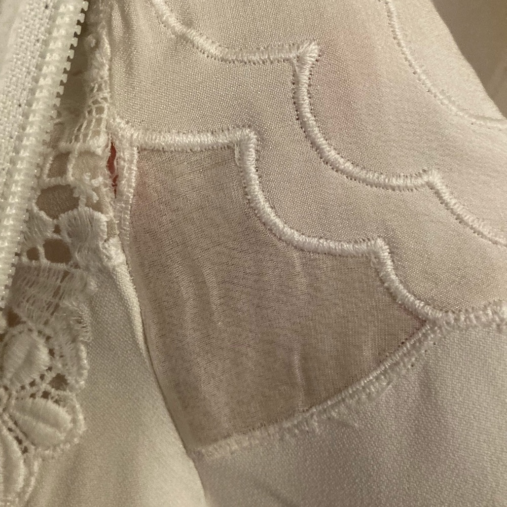 Stella McCartney wedding dress - Picture 9 of 15